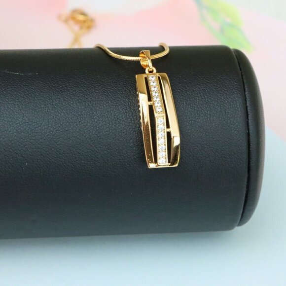 "Vertical Bar Rose Gold Pendant with Crystal Strip, XPPT1574 - Picture 4 of 13